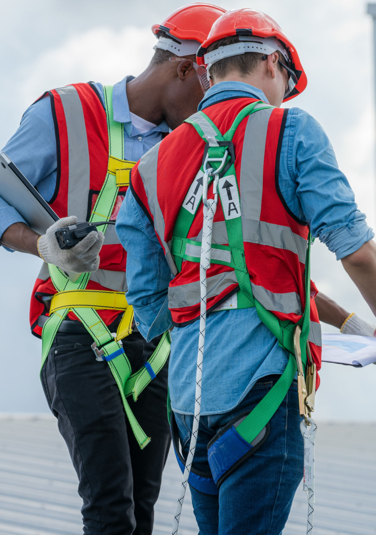 Dc roofing workers